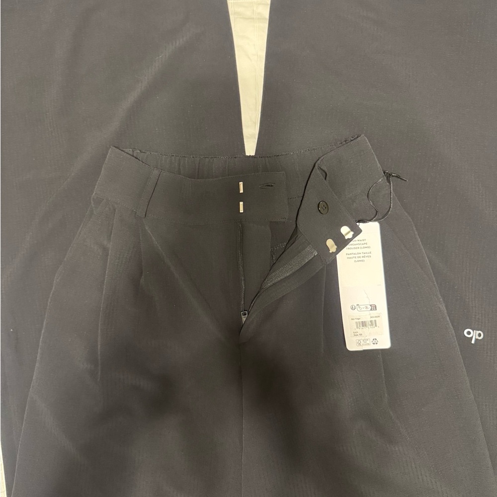 ALO Yoga Black Women's Pants